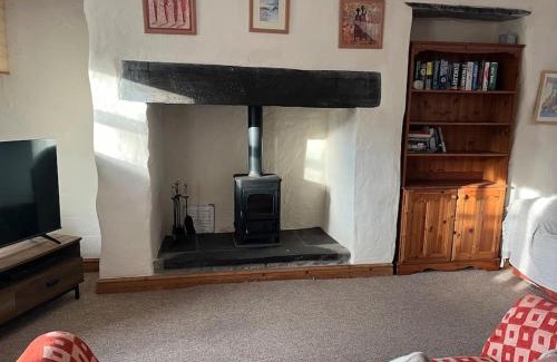 Deiniolen House | Bryn Rhedyn cottage