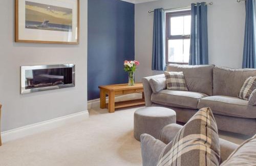 Whitland House | Brynhowell