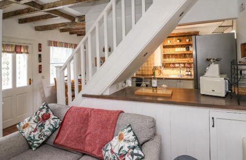 Cwrt House | Bryniau Bychain Cottage