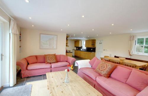 Llangranog House | Brynllin Llangrannog