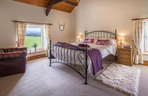 New Quay House | Brynonnen Llangrannog