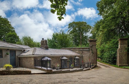 Y Felinheli Cottage | Bryntirion Lodge - Three Bedroom Cottage, Sleeps 6