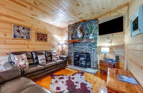 Bryson City House | Bryson City Cabin in Smoky Mtn with Resort Amenities