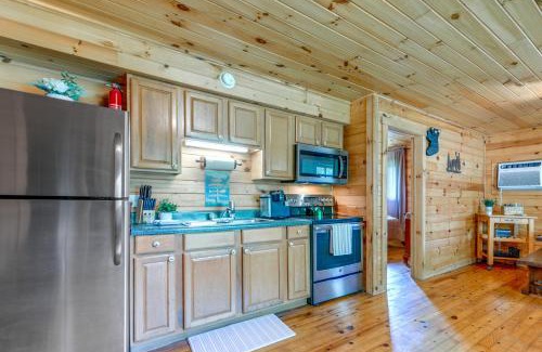 Bryson City House | Bryson City Cabin in Smoky Mtn with Resort Amenities