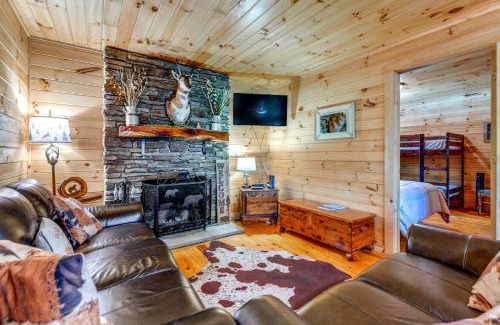 Bryson City House | Bryson City Cabin in Smoky Mtn with Resort Amenities