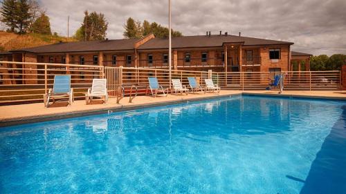Mount Airy Hotel | Bryson Inn