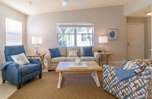 Siesta Key Condo | BS 1340 - FRESH! UPDATES GALORE! Siesta Key, Sun, Beach, Pool, Fishing and FUN!