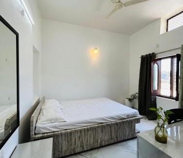 Mount Abu Apartment | BS House