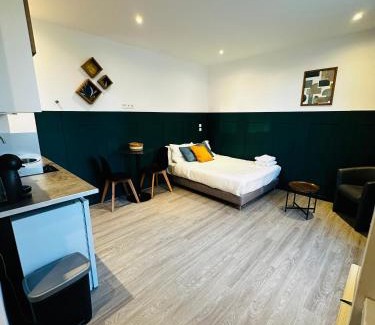 Le Bourget Apartment | BtoBed - Location Professionnelle - 2 Studios Confort - Proche Parc des Expos et Stade de France