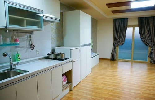 Chungmak-tong House | Buan Lavender Pension