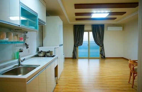 Chungmak-tong House | Buan Lavender Pension