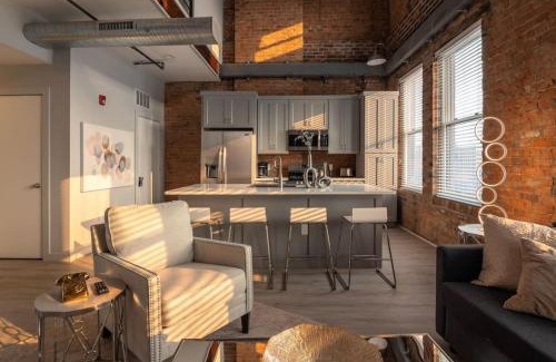 Over-the-Rhine Apartment | BUBBLES FANTASY SUITE Explore OTR and Rhinegeist