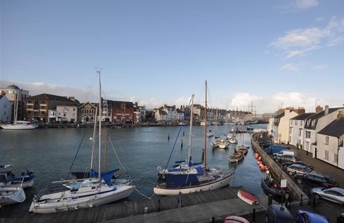Weymouth Cottage | BUCCANEER COTTAGE, pet friendly in Brewers Quay Harbour