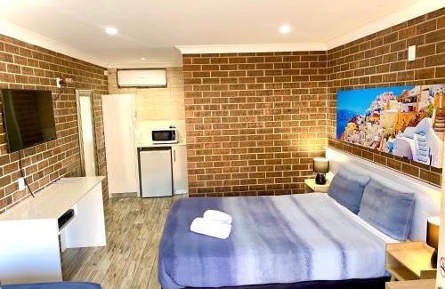 Long Jetty Hotel | Buccaneer Motel