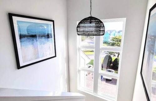 Manteo Condo | Buccaneer Village 122 | Completely Renovated | Covered Parking | Multi-Level