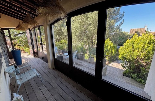 Teyran Villa | Buccolic villa with swimming pool in a quiet forest setting