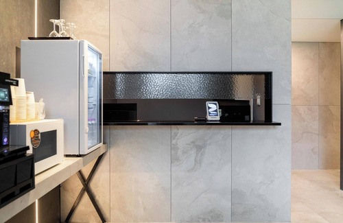 Bucheon Hotel | Bucheon Hotel Lizard