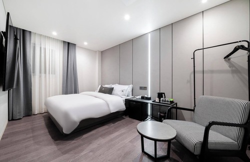Bucheon Hotel | Bucheon Hotel Lizard