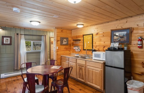 West Yellowstone Hotel | Bucking Moose Wolf Suite