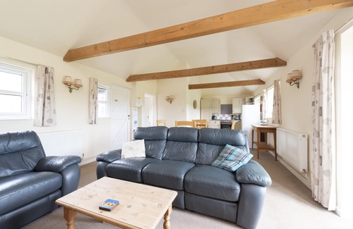 West Milton Cottage | Buckingham Cottage : Idyllic Getaway Cottage in the rolling hills of Dorset