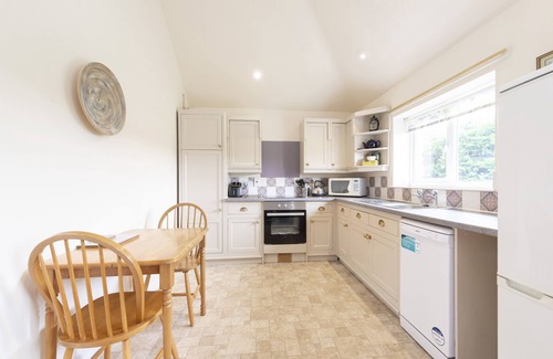 West Milton Cottage | Buckingham Cottage : Idyllic Getaway Cottage in the rolling hills of Dorset