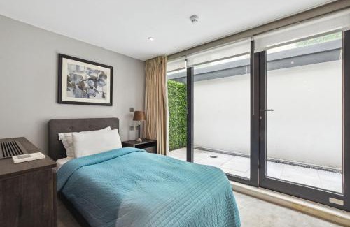 Westminster Apartment | Buckingham Palace Residences by Aeria Apartments