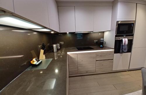Westminster Apartment | Buckingham Palace Residences by Aeria Apartments