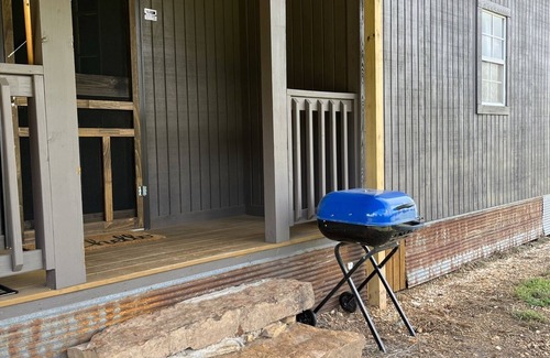 Harrison Cabin | Buckridge Cabins, located near the Buffalo National River in Compton Arkansas.