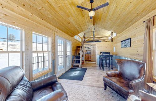 Colorado Springs House | Buckskin - Lorrayne Ranch