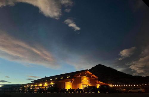 Colorado Springs House | Buckskin - Lorrayne Ranch