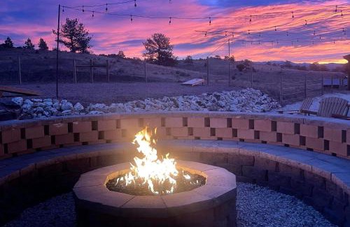 Colorado Springs House | Buckskin - Lorrayne Ranch