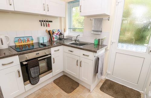 Seaview Cottage | BUDDLEIA COTTAGE, country holiday cottage in Seaview