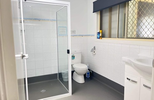 Happy Valley Hostel | BUDGET ACCOMMODATION Creature Comforts: Eli Unit - Better than camping!
