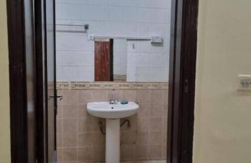 Al Ain Apartment | Budget Double Room 2