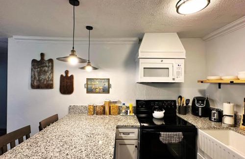 Central Oklahoma City House | Budget-friendly 2br Near Plaza District #19a