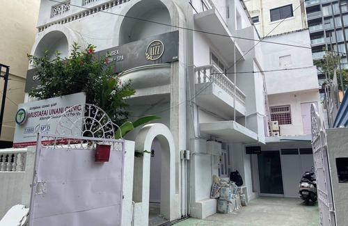 Bengaluru House | Budget-friendly Backpacker's Inn, Dorm-style Co-living in Central Bangalore
