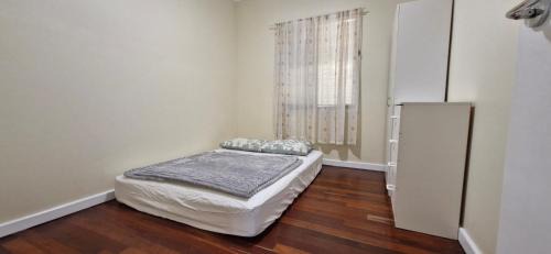 Nulsen House | Budget Friendly Couple Room Esperance