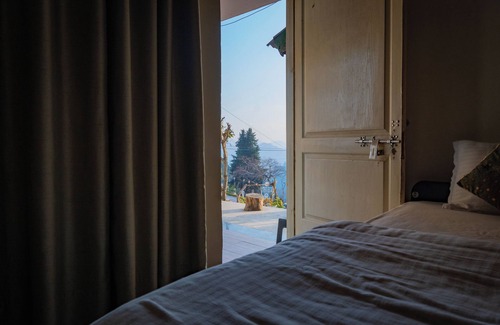 Bhagtpura Bed & Breakfast | Budget friendly, enchanting bed & breakfast with WiFi in Bhimtal, Nainital