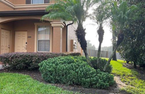 Regal Palms House | Budget-friendly spacious 3 bedrooms