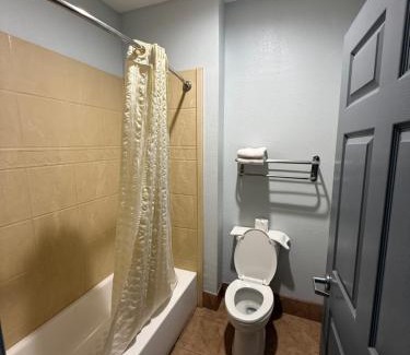 Greater Fondren Southwest Hotel | Budget Host Inn And Suites
