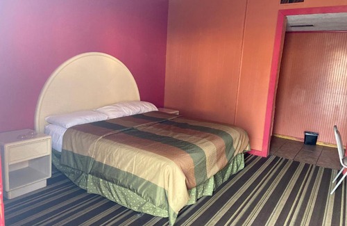 Laurel Hotel | Budget inn
