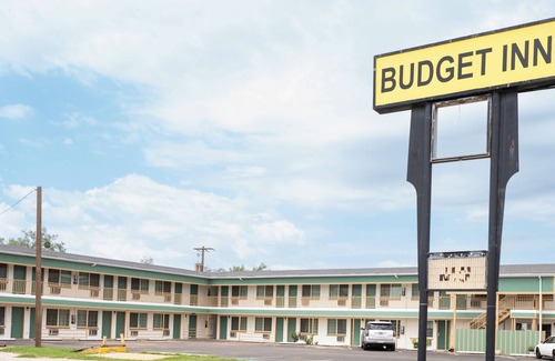 Ira Hotel | Budget Inn