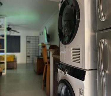 Eden Gardens Apartment | Budget Kingston Classic - Kensington Nest