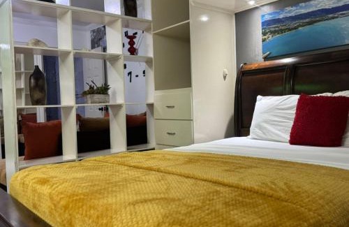 Eden Gardens Apartment | Budget Kingston Classic - Kensington Nest