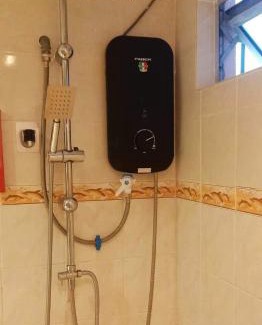 Kuala Lumpur House | Budget Single Bedroom at Suria Kipark Damansara with foldable mattress for 2 pax