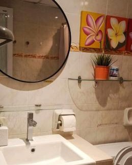 Kuala Lumpur House | Budget Single Bedroom at Suria Kipark Damansara with foldable mattress for 2 pax