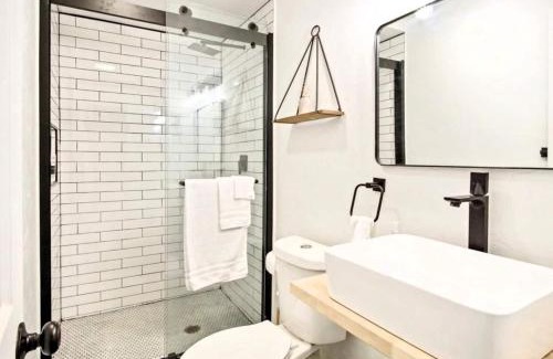Central Oklahoma City House | Budget Studio Rainfall Shower Pet-friendly #c2