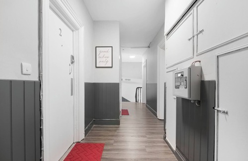Archway Apartment | Budget Twin Studio Near Archway | Great Location