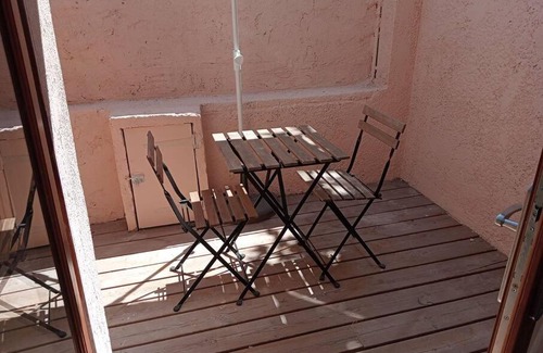 La Crau Apartment | BudgetBnb studette a la moutonne