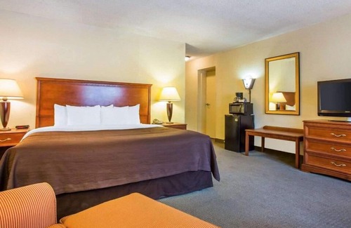 Buford Highway Hotel | Budgetel Inn & Suites Atlanta